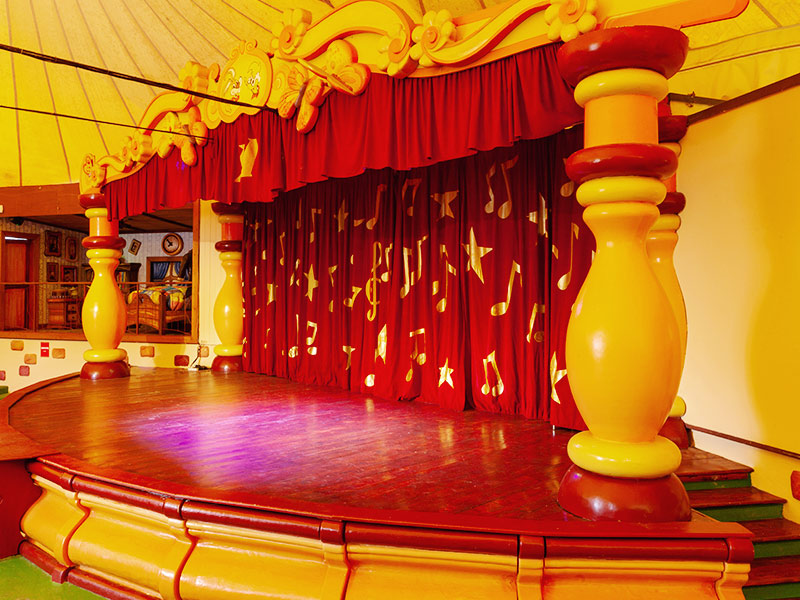 Il Teatro di Mike & Otto For companies Mirabilandia 2