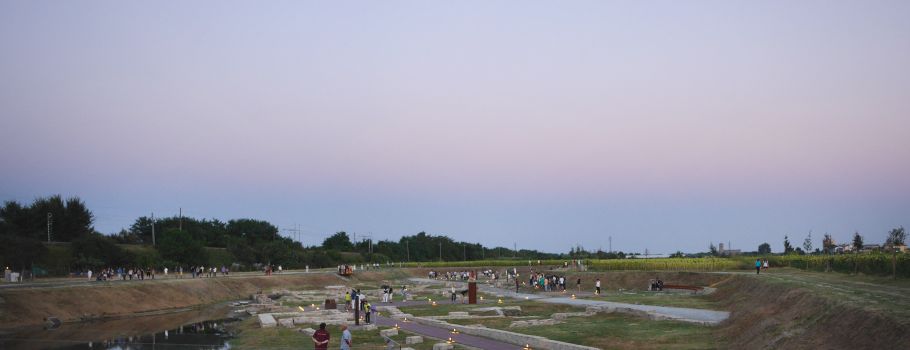 Antico porto at night